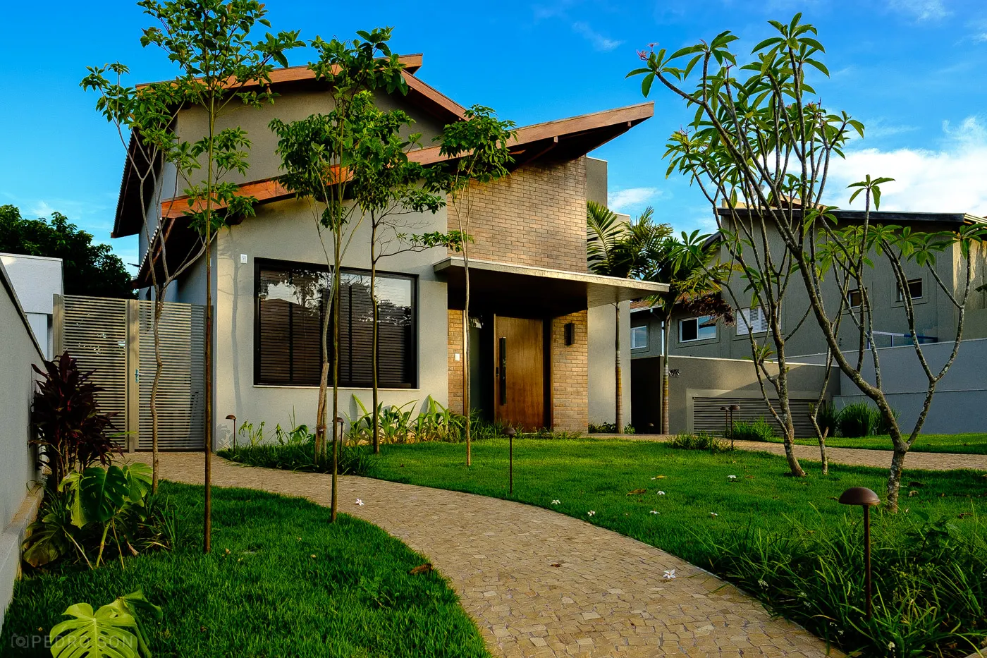 Ambiente integrado à vegetação — princípio da arquitetura biofílica